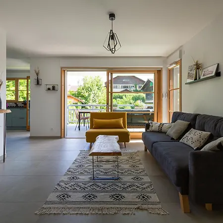Apartment Les Pieds Dans L'eau - Talloires, D'annecy *